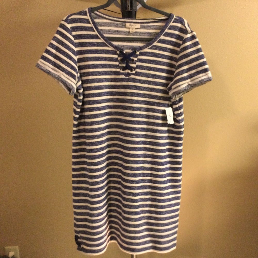 🆕 Navy & Cream Striped Dress